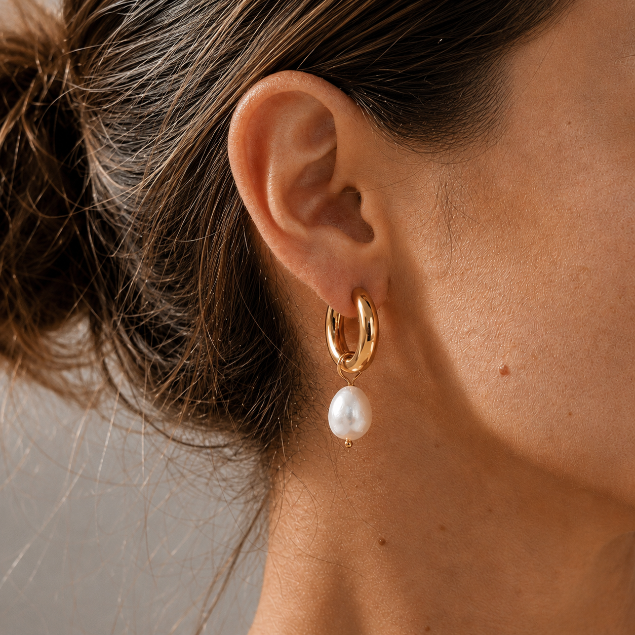 Mila Gold Pearl Hoops